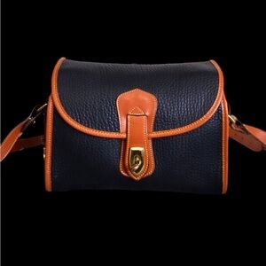 Vintage Dooney & Burke Black Arrowhead Essex All Weather Leather Bag